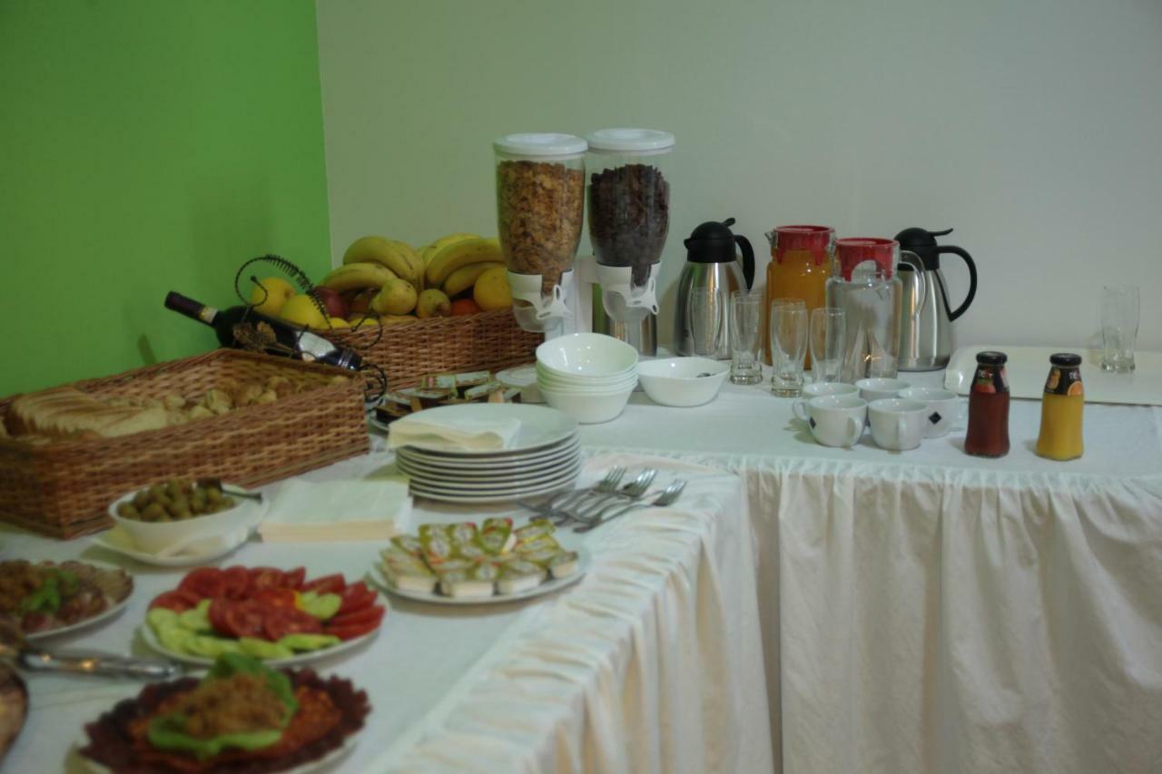 Hostel Royal Obrenovac  Dış mekan fotoğraf