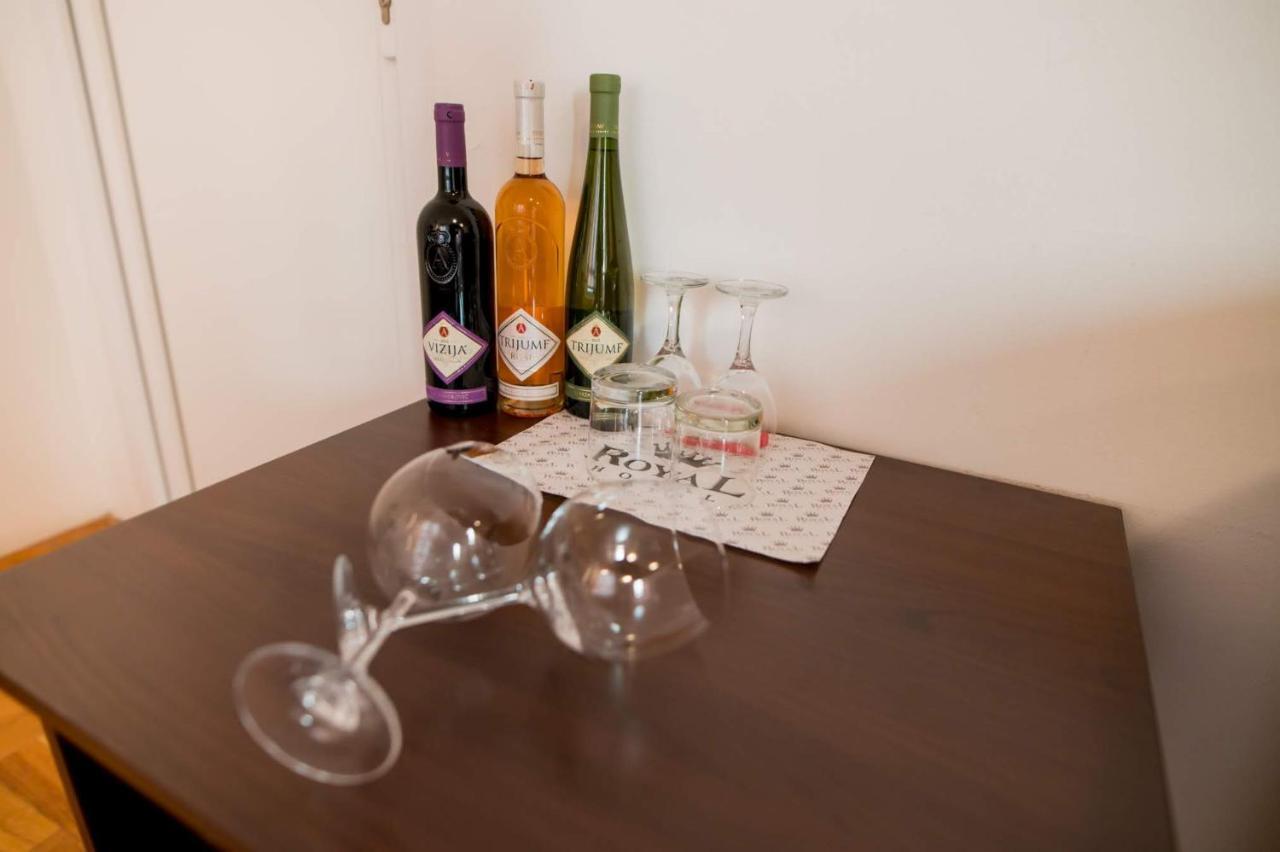 Hostel Royal Obrenovac  Dış mekan fotoğraf