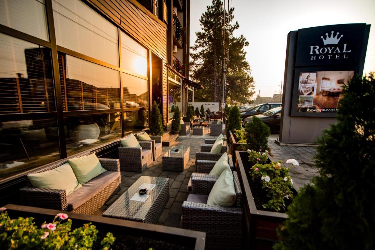 Hostel Royal Obrenovac  Dış mekan fotoğraf