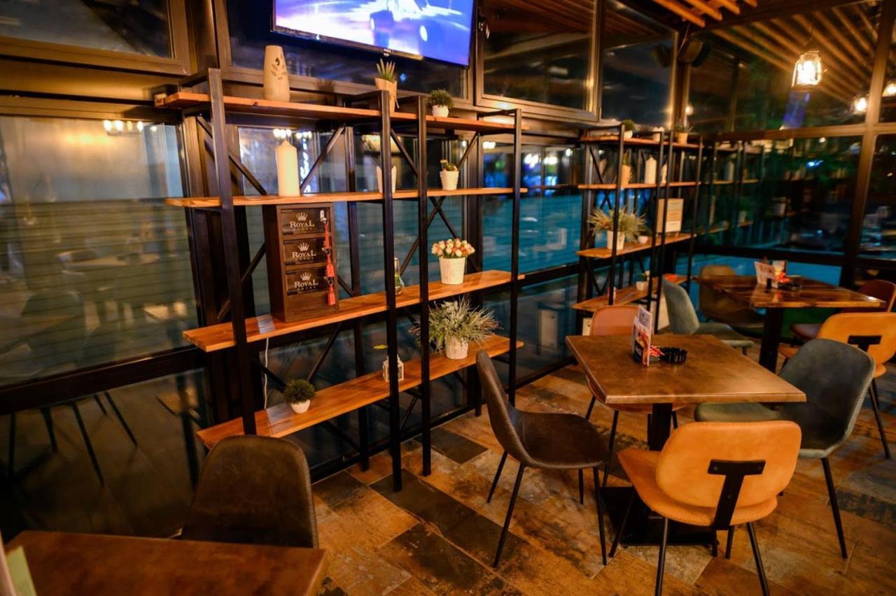 Hostel Royal Obrenovac  Dış mekan fotoğraf