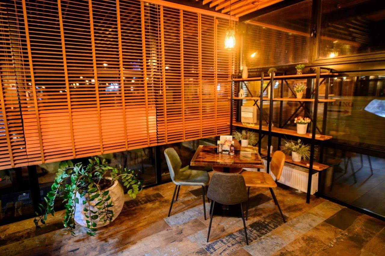 Hostel Royal Obrenovac  Dış mekan fotoğraf