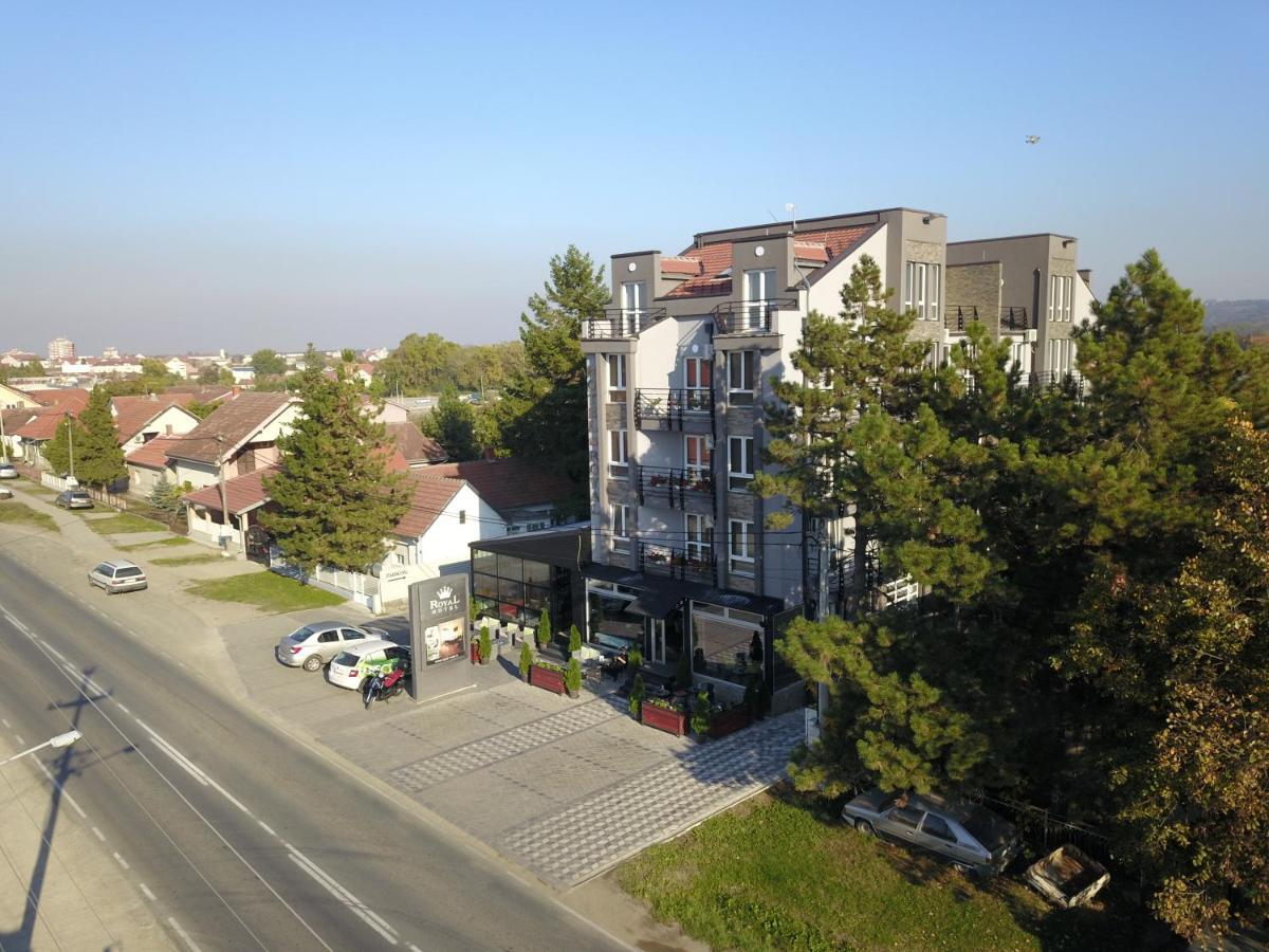 Hostel Royal Obrenovac  Dış mekan fotoğraf